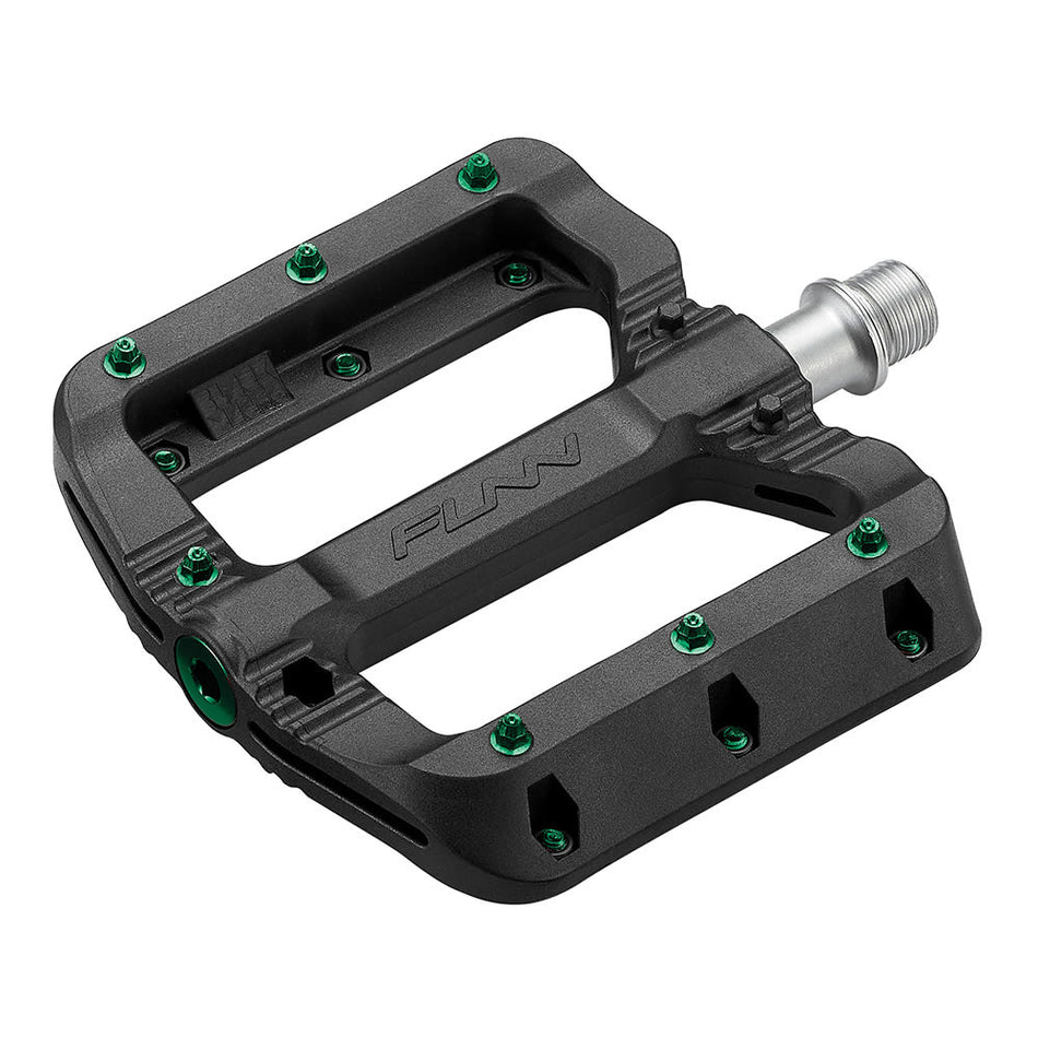 BLACK MAGIC Pedale aus schwarzem Thermoplast mit grünem Pin 103x98x17mm