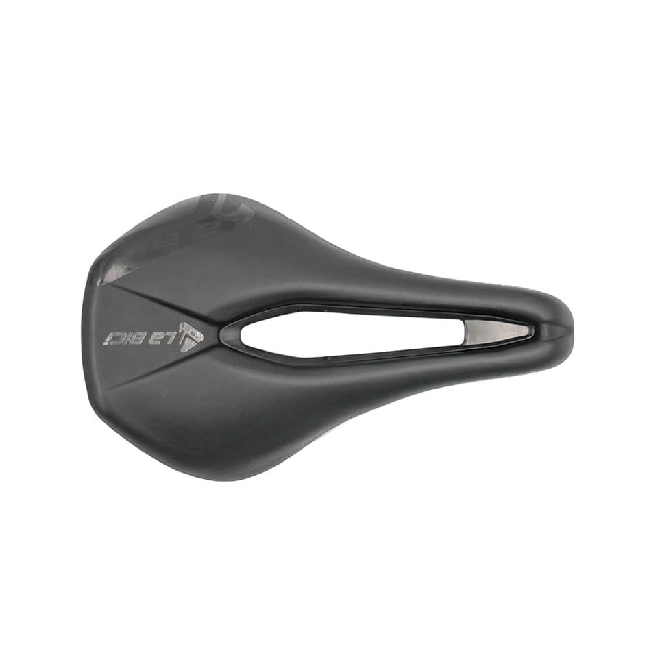 Sella FORZA (S) 244x143mm Czarna Krótki profil z otworem centralnym
